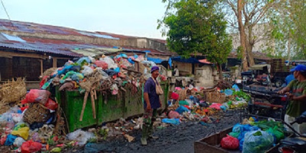 Masyarakat Keluhkan Pusat Pasar Perbaungan Jadi Tempat Tumpukan Sampah