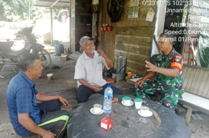 Danpos Rengat Melaksanakan Komsos Dengan Warga Binaan Untuk Menjalin Hubungan Baik