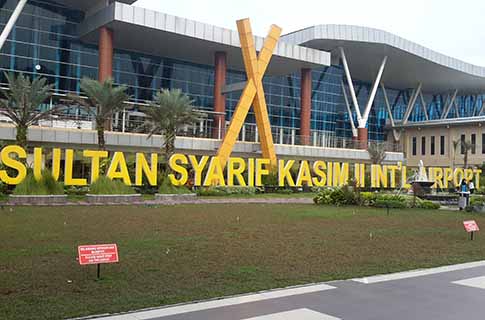 Bandara SSK II Pekanbaru Amankan Paket Mencurigai