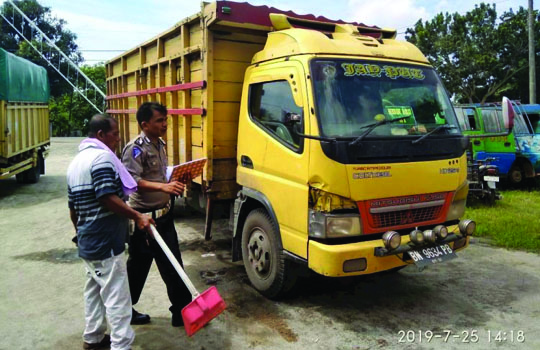 Mahasiswa KKN UINSU Tewas Tertabrak Truck