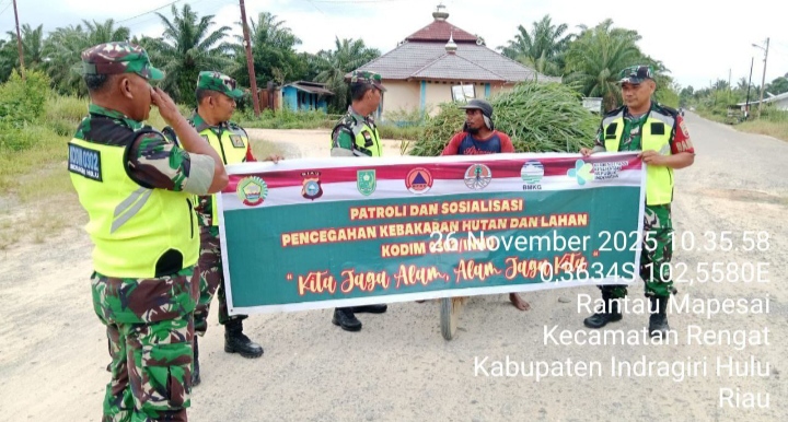 Terus Mencari Titik Api Hindari Karhutla Babinsa Terus Jaga Lingkungan