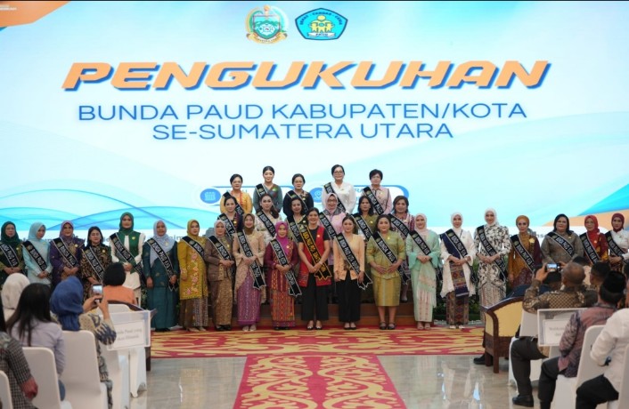 Ny. Yusnila Indriati Taufik Dikukuhkan Sebagai Bunda Literasi Dan Bunda PAUD Kabupaten Asahan