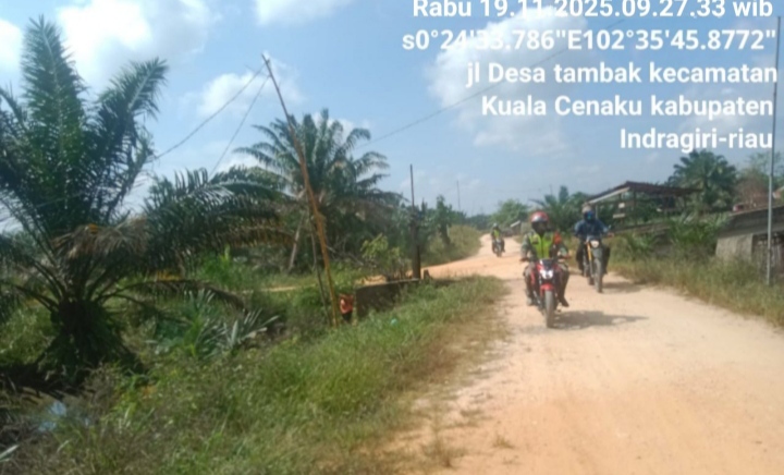 Lakukan Giat Anggota Koramil 01/Rengat Kodim 0302/Inhu Patroli Karlahut di Kecamatan Kuala Cenaku .