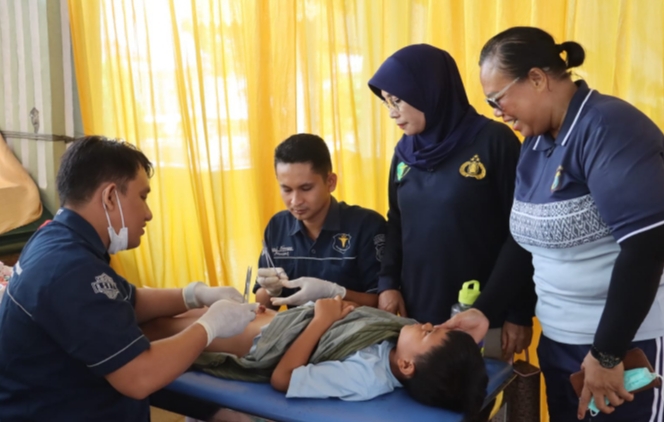 Sunat Massal Dalam Rangka HUT Bhayangkara dan Hari Jadi Kota Tebing Tinggi Diikuti 100 anak