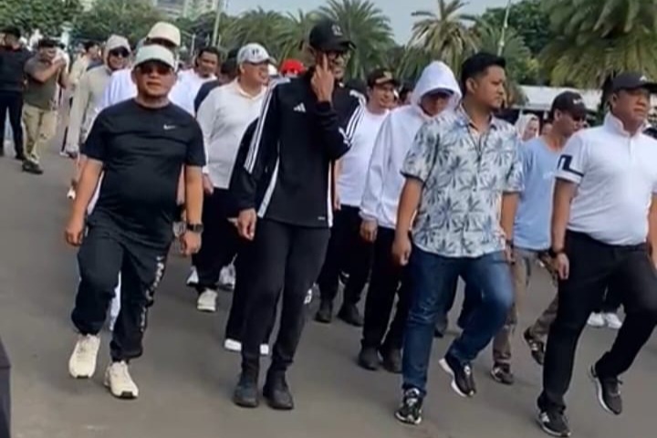 Bupati dan Wabup Muratara Terpilih Jalan Santai Disela-sela Kegiatan Pengarahan di Monas