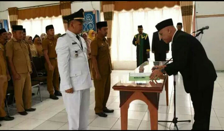 Bupati Lantik Kabag Humas Setdakab Aceh Tengah.