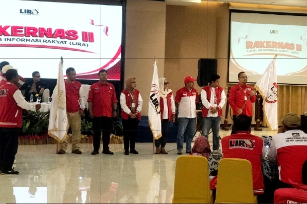 Presiden LIRA Didampingi Gubernur Lemhanas RI Lantik DPP Lembaga Sayap Organisasi