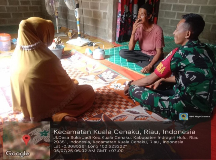 Selalu Berperan Aktif Babinsa Koramil 01/Rengat Tetap Meluangkan waktu Untuk Jalankan Komsos