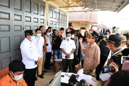 Bupati Kampar Dampingi Pertemuan Gubri dan Gubernur Sumbar di Perbatasan.