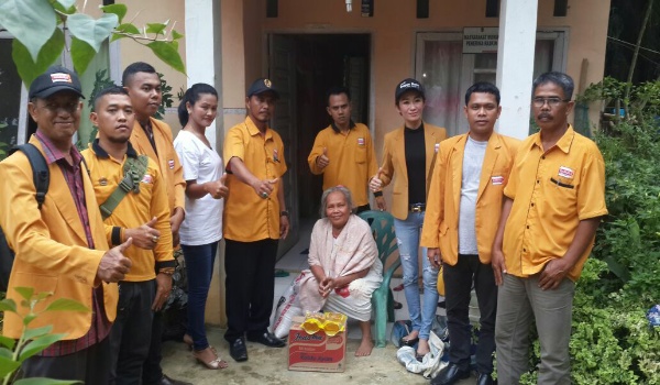 Menyambut Ultah, Pengurus Partai Hanura Balai Jaya Berbagi Kemasyarakat