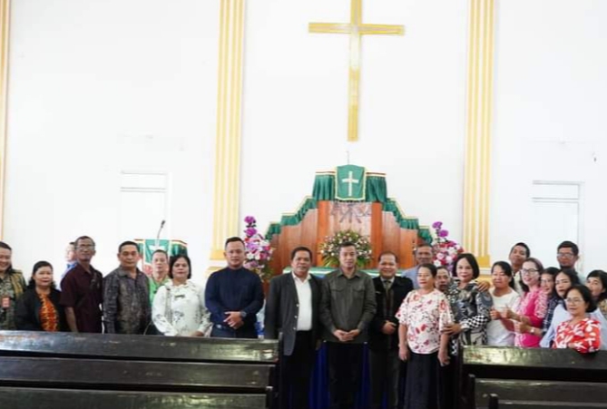 Pj Walikota Tebingtinggi Silaturahmi  ke Gereja HKBP Kartini dan HKBP Kota Baru