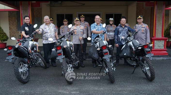 Bupati Asahan Serahkan 4 Unit Sepeda Motor Ke Polres Asahan