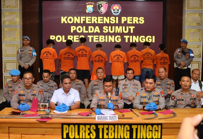 Konferensi Pers, Polres Tebing Tinggi Ungkap Kronologis Tawuran Maut