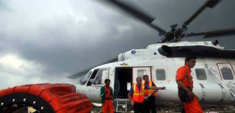 Kebakaran Lahan Perusahaan di Rohil, 2 Helikopter Bom Air Diterbangkan