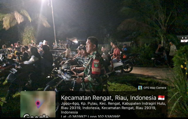 Babinsa Koramil 01/Rengat Perkuat Kamtibmas Melalui Patroli Malam