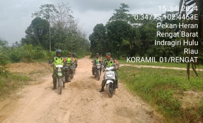 Berikan Sosialisasi Turun Patroli Untuk Cegah Karhutla Oleh Babinsa Di wilayah Binaanya.