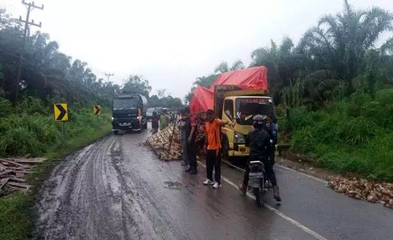 Pemkot Bandar Lampung Diminta Perbaiki Lampu Jalinsum