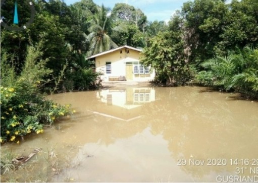 Warga Belum Mengungsi, Banjir Kiriman Masih 'Hantam' Kecamatan Rengat