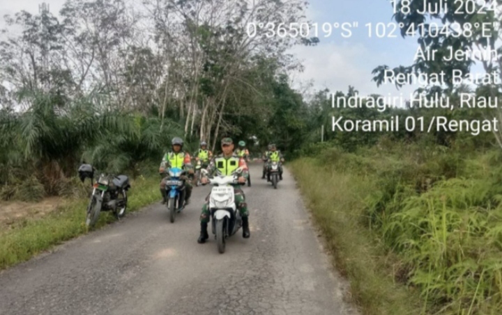 Waspada Bahaya Karhutla Koramil 01/Rengat Kodim 0302/Inhu Sosialisasi dan Patroli Ke Masyarakat