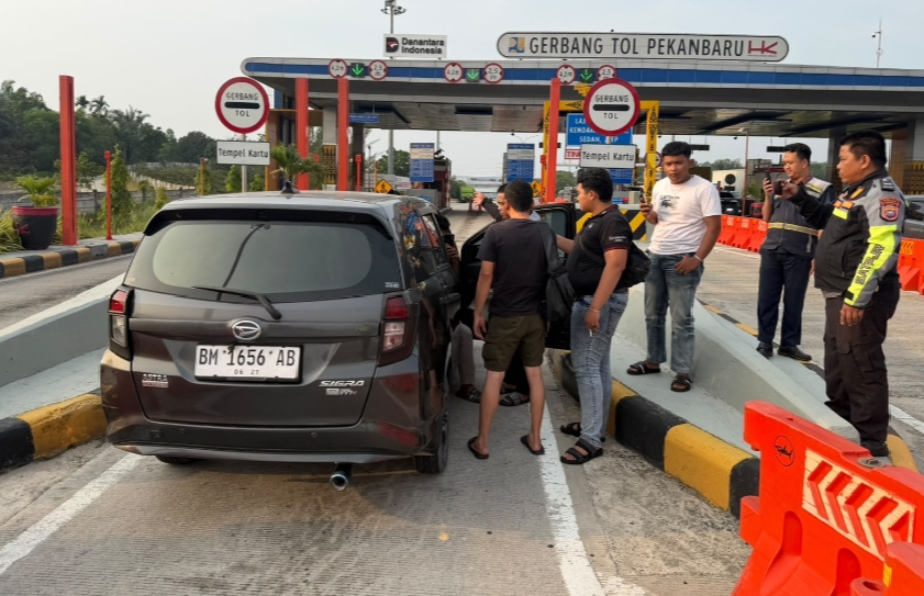 Sat PJR Respon Cepat Lindungi Warga dari Upaya Penarikan Kendaraan di Gerbang Tol Muara Fajar