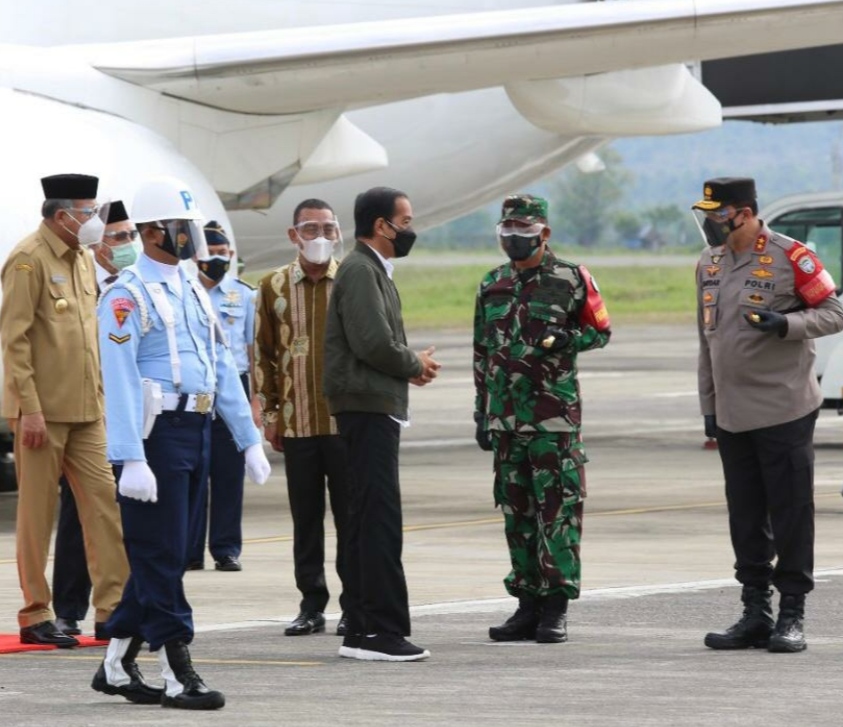 Kapolda Bersama Pejabat Forkopimda Aceh Jemput Kedatangan Presiden RI