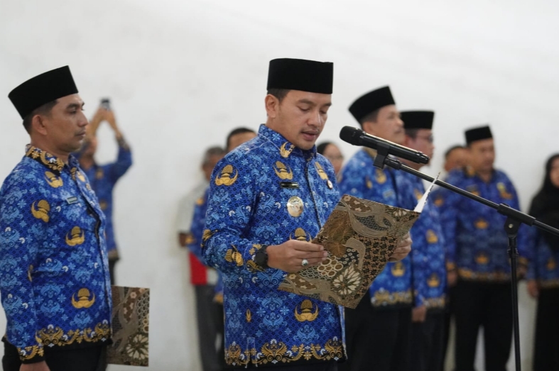 Wali Kota Tebingtinggi Lantik dan Serahkan SK kepada 658 PPPK Tahap I Ta 2024