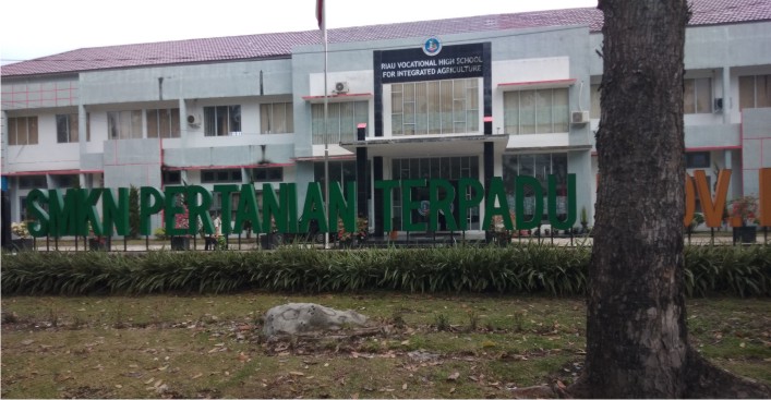 SMK Negeri Pertanian Terpadu propinsi Riau Sejahterakan Siswa