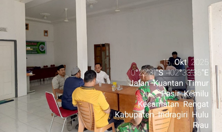 Secara Dini Babinsa Bahas Keamanan Lingkungan Dengan Perangkat Desa Paskem