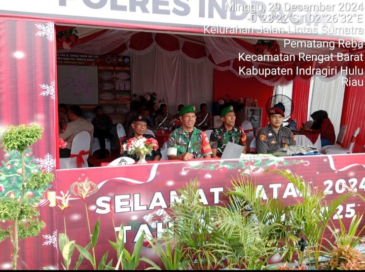 Babinsa Koramil 01/Rengat Laksanakan Pos Pengamanan Nataru di Pos Terpadu Simpang Tugu Patin