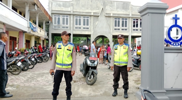 Polsek Padang Hilir Polres Tebing Tinggi Patroli Ibadah Minggu Kasih di Sejumlah Gereja