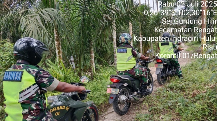Memasuki Musim Kemarau Babinsa Koramil 01/Rengat Smakin Rutin Lakukan Patroli Dan Sosialisasi.