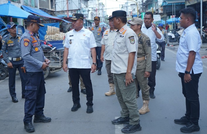 Wakil Bupati Asahan Sidak Pasar Inpres, Minta Pedagang Tidak Gunakan Ruas Jalan