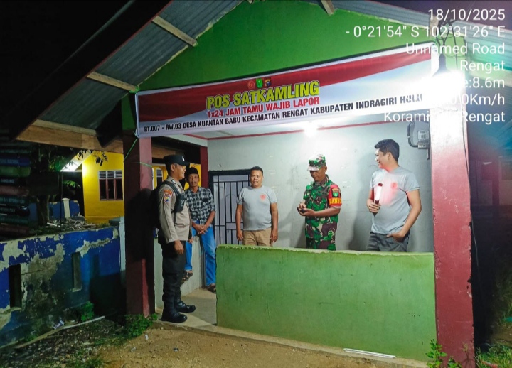 Kompak Laksanakan Patroli Siskamling Bersama Babinsa, Bhabinkamtibmas, Kades Kuantan Babu Serta Linmas