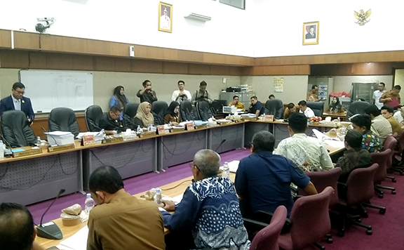 Soal PTPN IV Regional III di Gugat, KOPPSA-M Rapat dengan Komisi II DPRD Riau