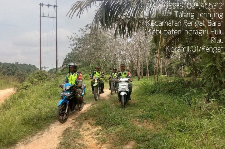 Bersama Masyarakat Lakukan Patroli Karhutla , Ini Penjelasa Babinsa Serda Edi Putra Rianto