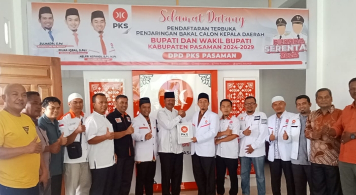 Desrizal Skm M kes Bakal Calon Bupati Pasaman Mendaftar ke Partai PKS