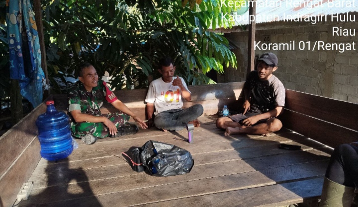 Media Babinsa Dekat Dengan Warga Melalui Komsos Untuk Pantau Wilayah Binaan