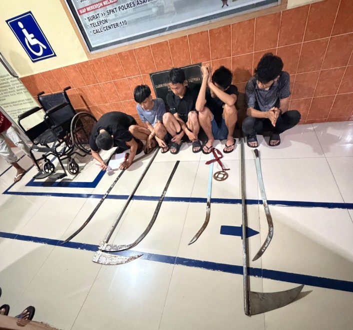 KRYD Polres Asahan Amankan Lima Remaja Beserta Sejumlah Sajam