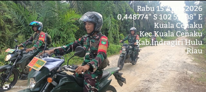Cegah Karhutla, Babinsa Koramil 01/Rengat Intensifkan Patroli di Desa Kuala Cenaku