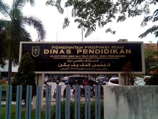 Dinas Pendidikan Pekanbaru Dianggap Tak Profesional