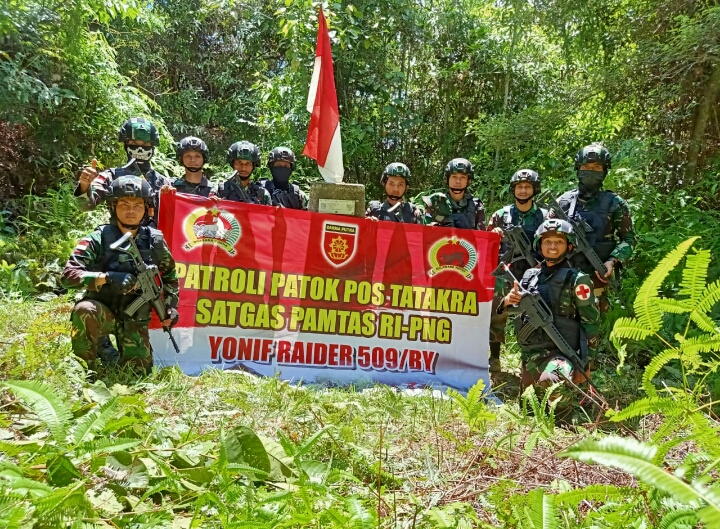 Satgas Pamtas RI-PNG Yonif  Raider 509 Pos Tatakra Laksanakan Patroli