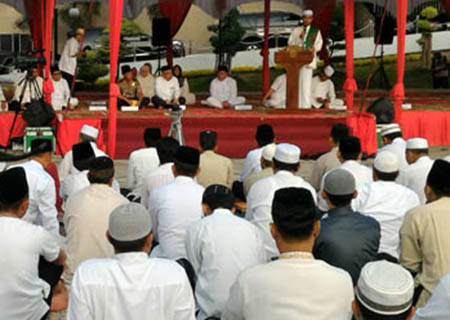 Memperingati HUT Riau, Jemaah Laksanakan Dzikir Akbar