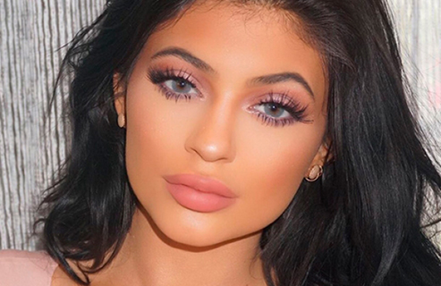 Kylie Jenner Hadiahi Rumah Mewah Untuk Dirinya