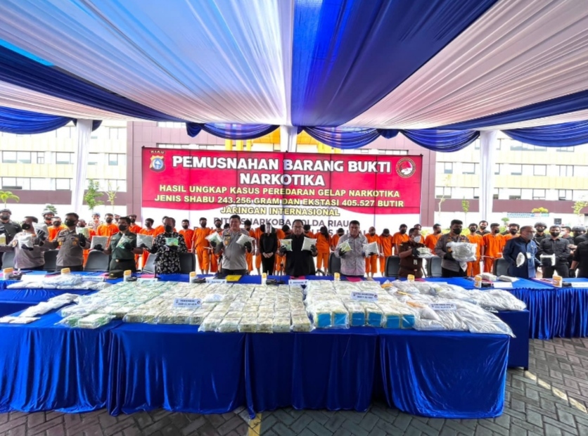 Polda Riau Musnahkan Narkotika Jenis Sabu dan Ekstasi dari Jaringan Narkoba Internasional