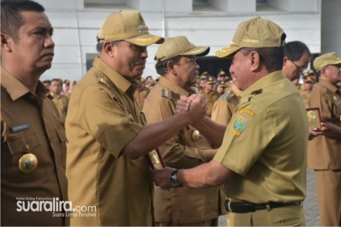 Tebing Tinggi terima Penghargaan LPPD terbaik