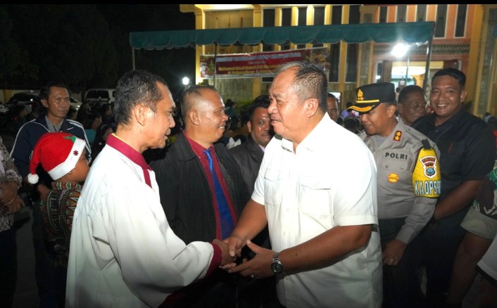Bupati Asahan Tinjau Perayaan Malam Natal Di Kota Kisaran