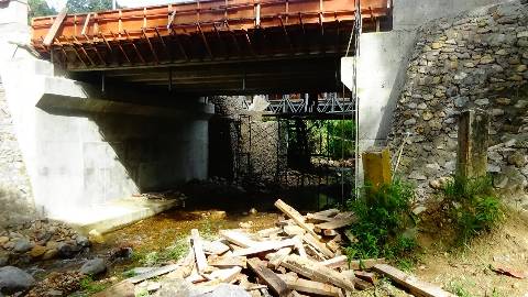 Proyek Pengantian Jembatan Oleh PT AJA Di Pasaman,Diduga Melenceng Dari Speck.