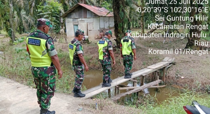 Kembali Didatangi Oleh Babinsa Koramil 01/Rengat Mengajak Marga Masyarakat Binaanya Untuk Jaga Lingkungan