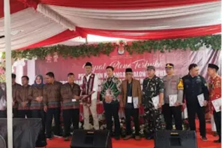 Ketua DPRD Muratara Devi Arianto Pimpin Rapat Paripurna Dalam Angenda  Pemberhentian Bupati dan Wakil Bupati Masa Jabatan 2021-2025