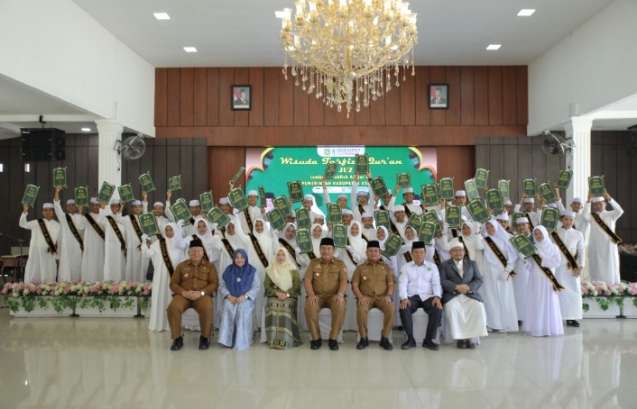 Bupati Asahan Wisuda 48 Orang Santri Lembaga Tahfidz Al-Qur'an Pemkab Asahan